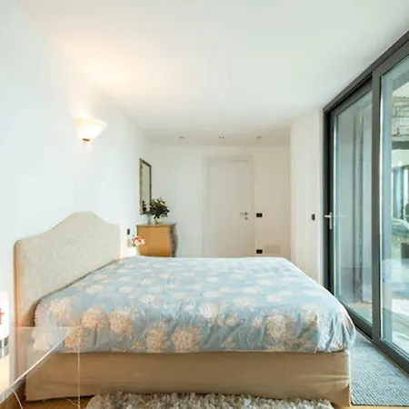 Parco San Andrea Elegante Tatil Evi *