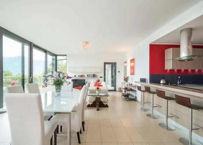 Semesterbostad Parco San Andrea Elegante